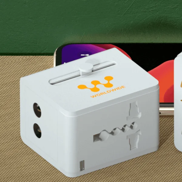 Adattatore Universale Personalizzato Dettaglio